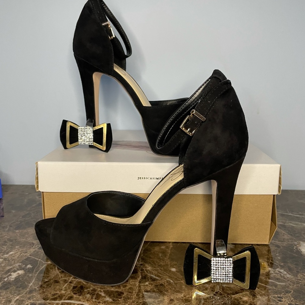 Jessica Simpson Black Suede Heels sz 9